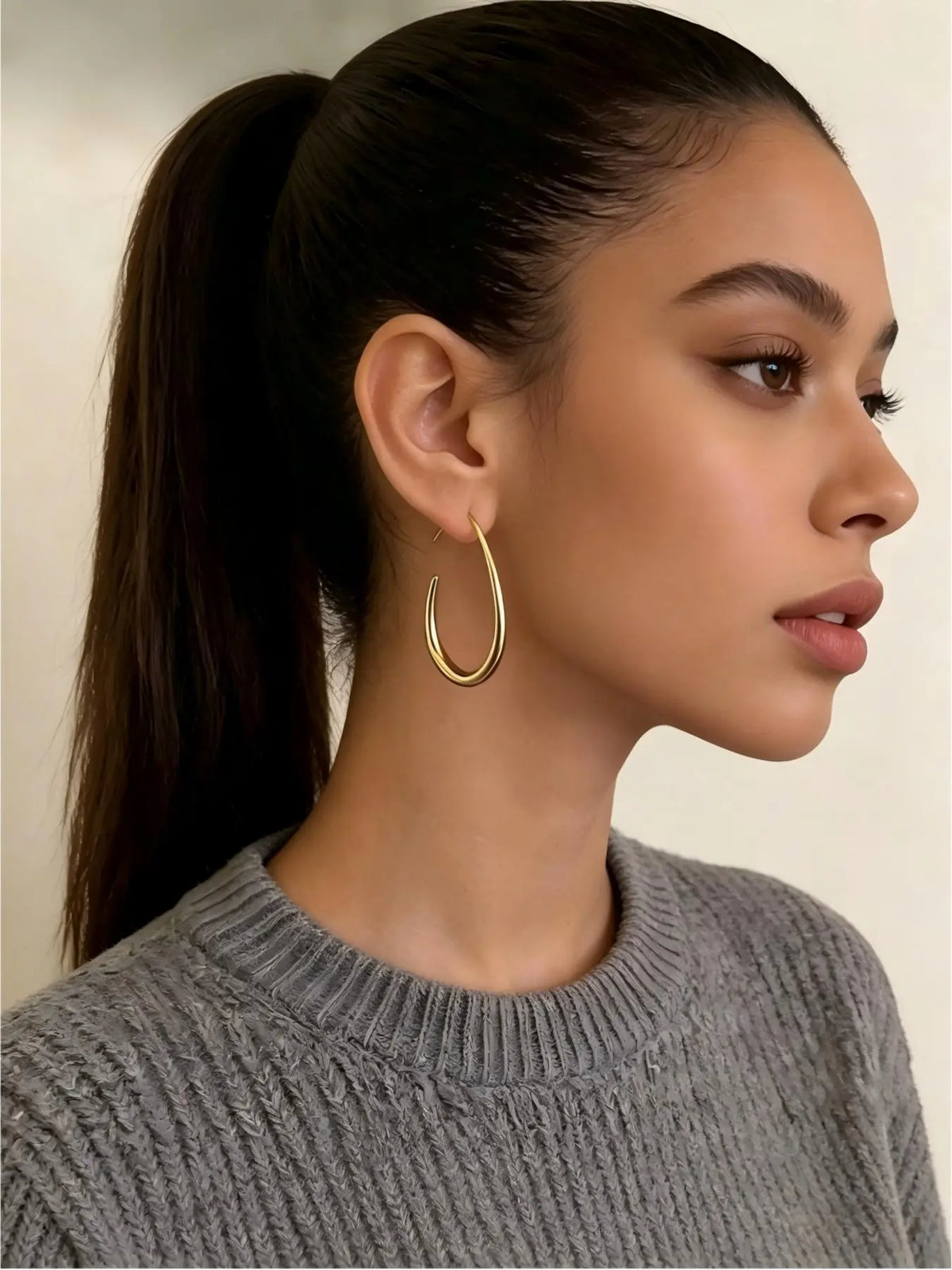 Hypoallergenic Gold Teardrop Hoop Earrings for Women ,Gold Plated Stainless Steel Large Oval Hoops, Tarnish Resistant, Comfortable Lightweight Earrings for Sensitive Ears, Ideal for Daily Wear & Gifting, High Quality Earrings, Stylish Jewelry