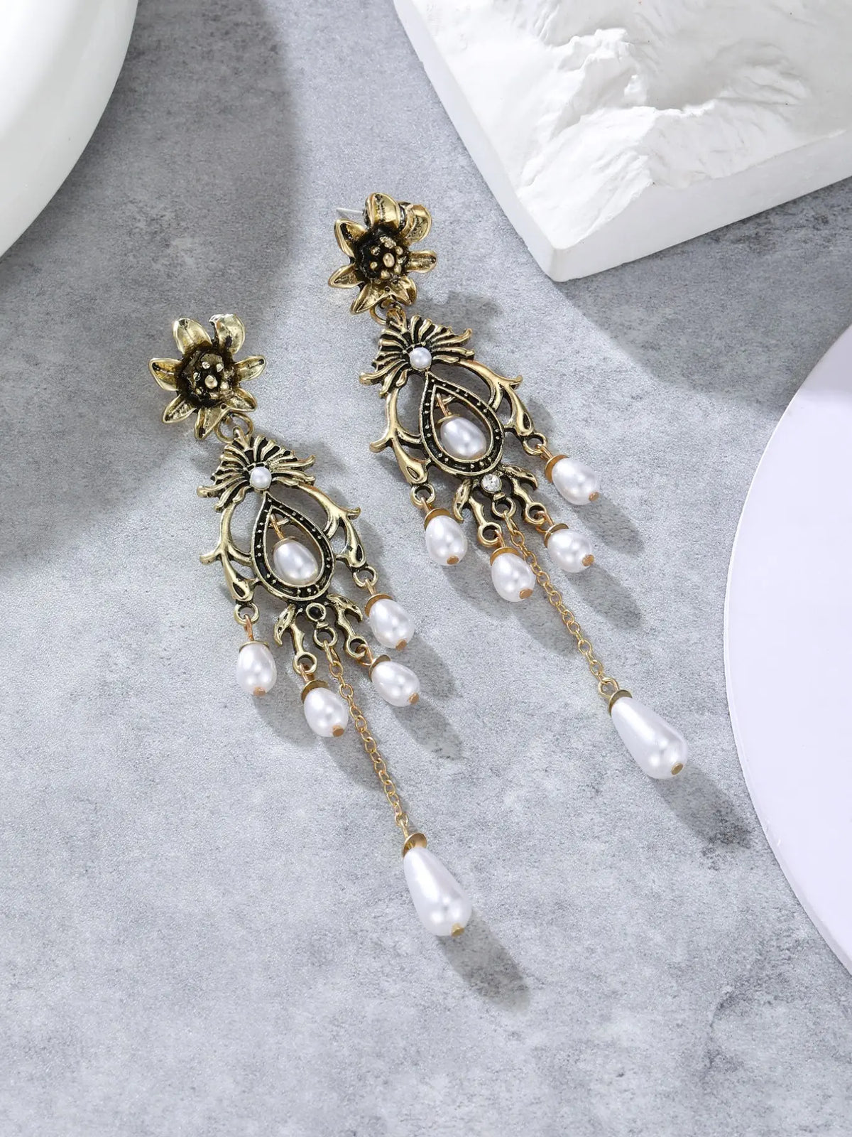 Vintage Palace Style Pearl Embellished Fringe Long Dangly Earrings, Dangle Earring, Elegant Ancient Style Women's Party Vacation Unique Earrings, Pair Earrings Jewelry