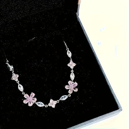 1pc Women's Pink Cherry Blossom Chain Bracelet, Fashionable, Cute, and Exquisite Adjustable Square Petal Cherry Blossom Bracelet, Ideal Holiday Gift