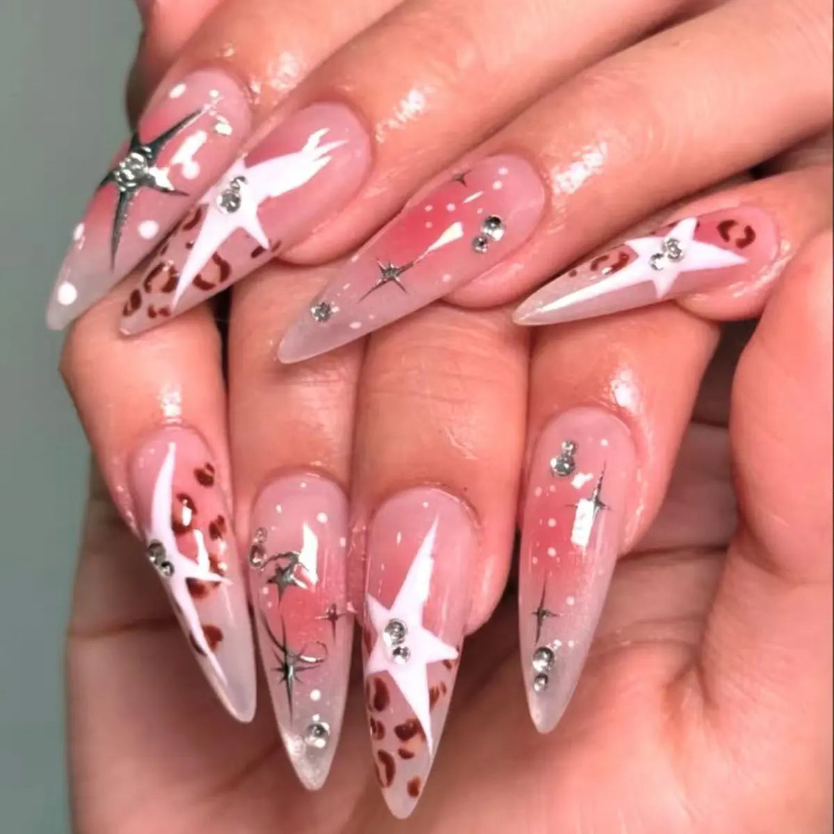 24 Pcs Y2K Gradient Stiletto Press on Nails, Star & Leopard Print, Silver Color Rhinestone Charms, False Nails for Party, Removable False Nails