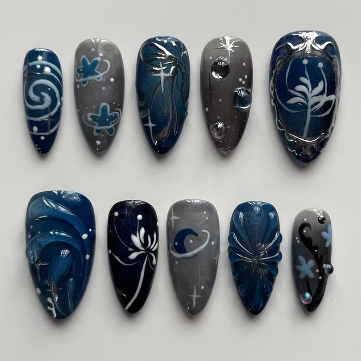 24Pcs Fall Press on Nails Short Square Fake Nails with Plaid Design Matte Khaki Artificial Nails Reusable Acrylic Nail Full Cover for Women and Girls Nail Decorations