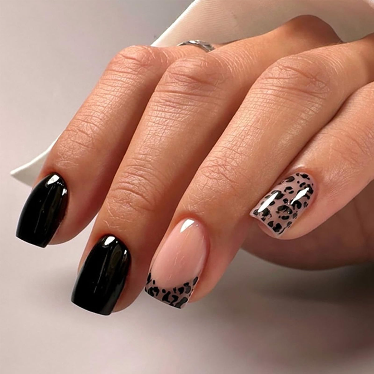 Leopard Press on Nails Medium Square Glossy Black Fake Nails