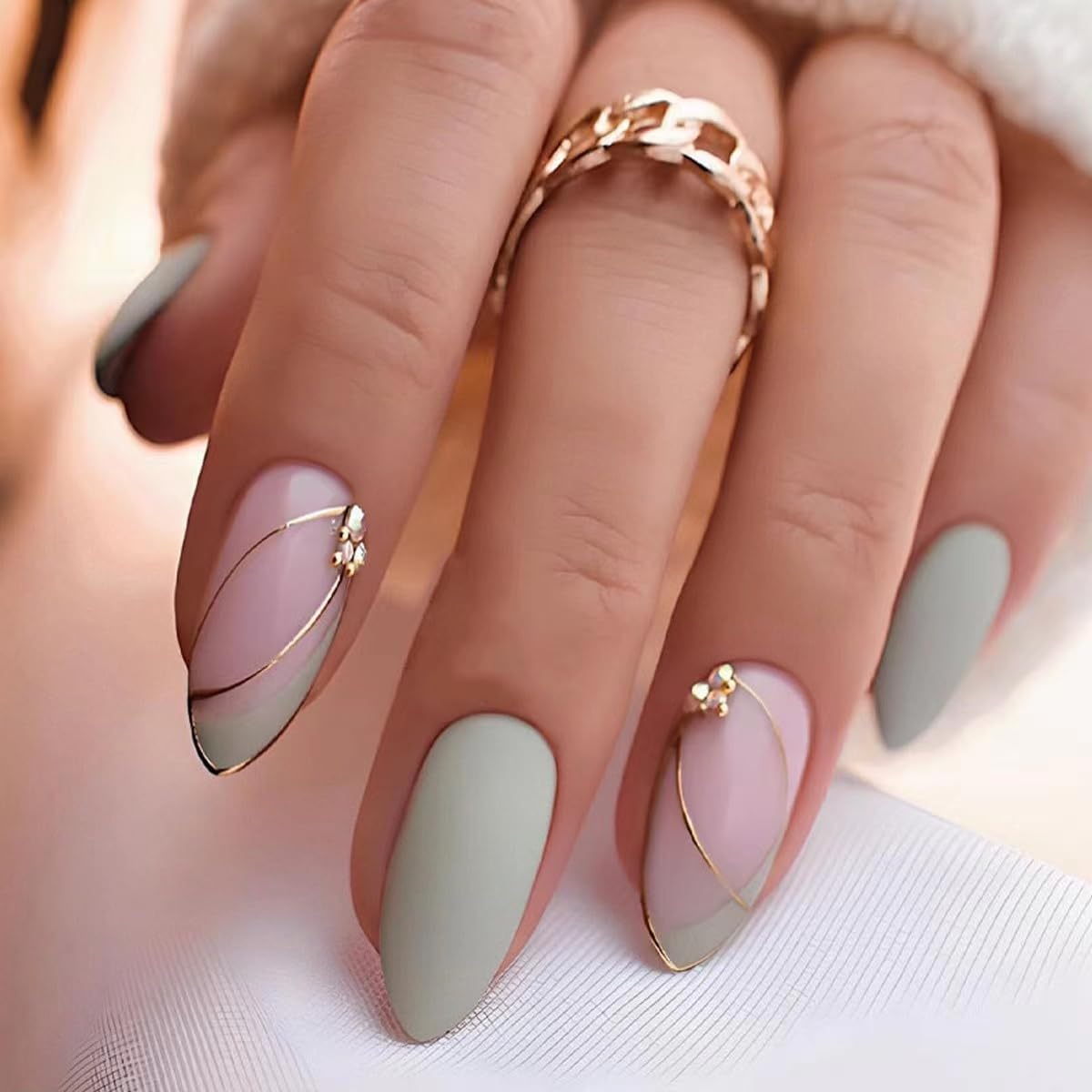 CTTHNBD Press on Nails Almond, Medium, French Tip Fake Nails