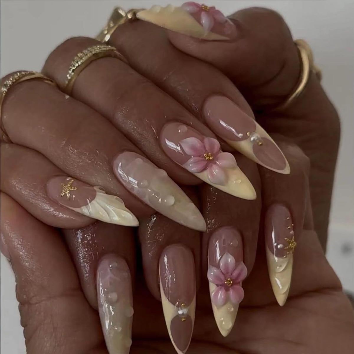 Spring Press On Nails French Fake Nails Medium Almond False Nails With Flower Pearl Designs Acrylic Nail Press Ons Full Cover Glue On Nails Glossy Stick On Nails For Women Manicure 24Pcs