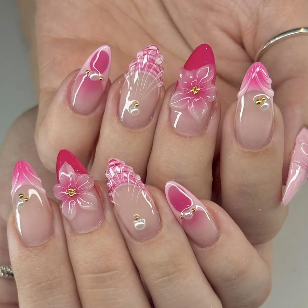 30Pcs Pink Press on Nails Medium Almond Fake Nails with 3D Flowers Pearl Designs Gold Flower False Nails Pink Gradient Acrylic Nail Tips Peach Blossoms Full Cover Stick on Nails for Women