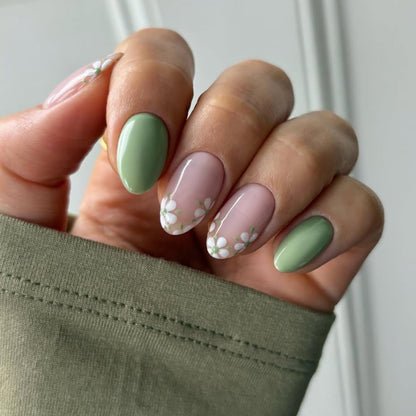 Press on Nails - Short Almond, Cute Polka Dot