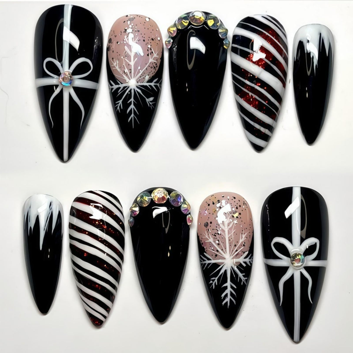 24Pcs Fall Press on Nails Short Square Fake Nails with Plaid Design Matte Khaki Artificial Nails Reusable Acrylic Nail Full Cover for Women and Girls Nail Decorations