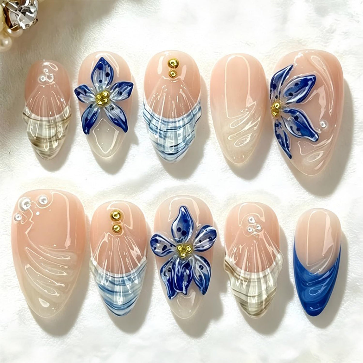 24Pcs Fall Press on Nails Short Square Fake Nails with Plaid Design Matte Khaki Artificial Nails Reusable Acrylic Nail Full Cover for Women and Girls Nail Decorations