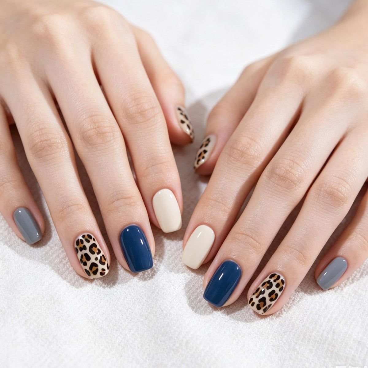 Leopard Press on Nails Medium Square Glossy Black Fake Nails