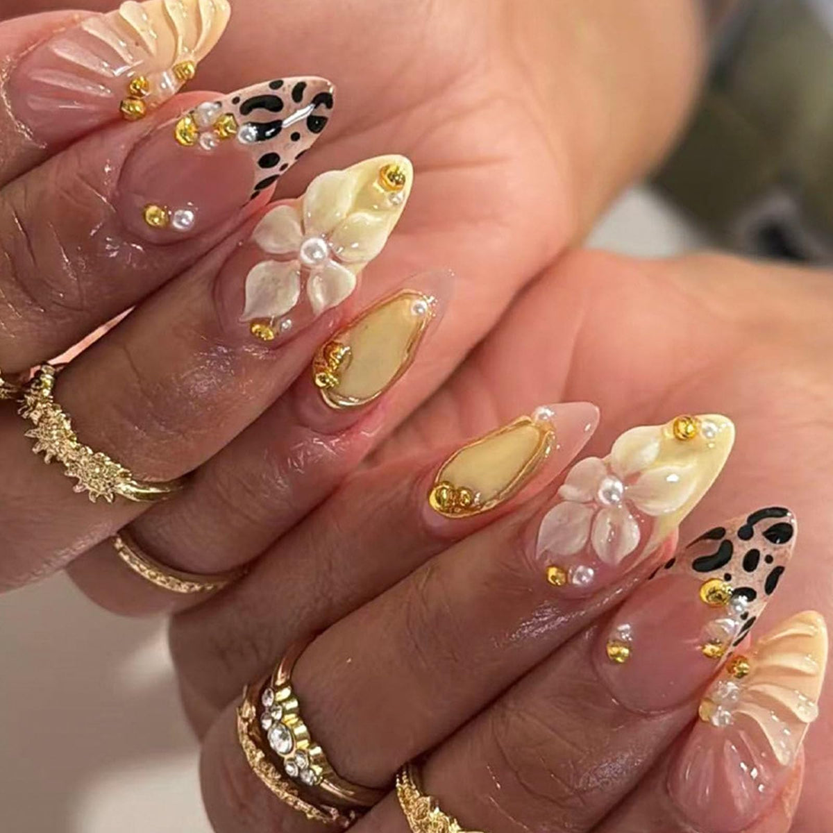 French Tip Press on Nails Almond Medium Fake Nails with Cat Eye Stars Designs Nails Press ons Gold Nude Glue on Nails Natural Artificial Nails Cute Stick on Nails for Women 24Pcs