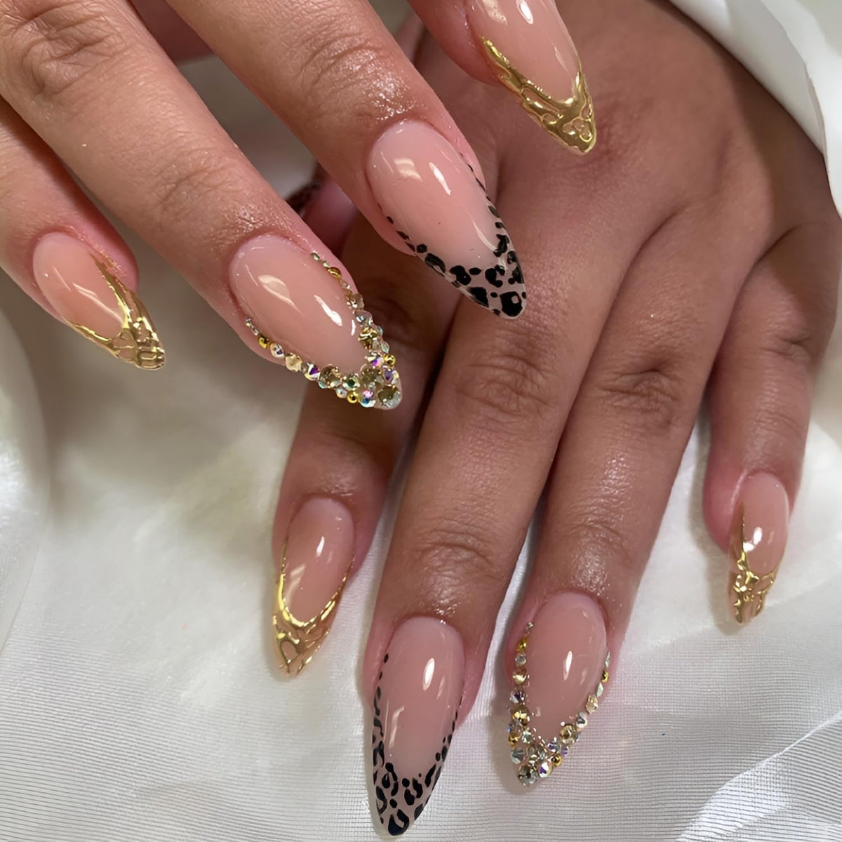 French Tip Press on Nails Medium Almond Fake Nails Brown Fall Nails Press Ons Brown Flower False Nails with Gold Rhinestones Design Glossy Glue on Nail Acrylic Stick on Nail for Women Set 24Pcs