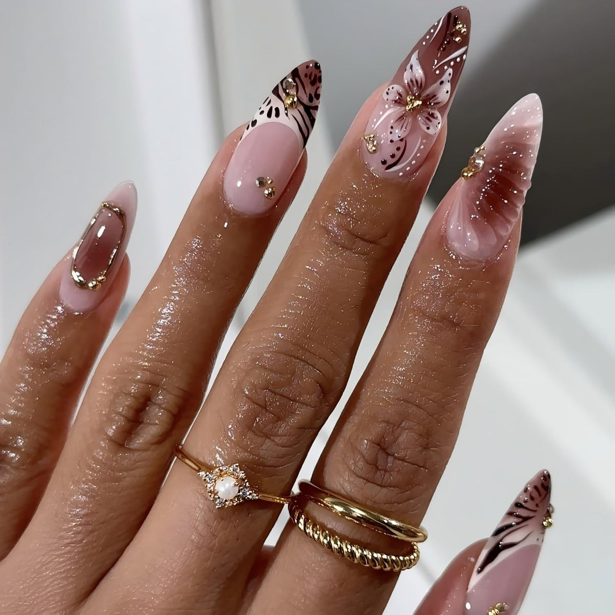 Medium Press On Nails Almond Fake Nails French Tip Nails Press Ons With Leopard Print Designs 3D Bow False Nails Artificial Acrylic Glue On Nail Glossy Stick On Nail For Women Girls