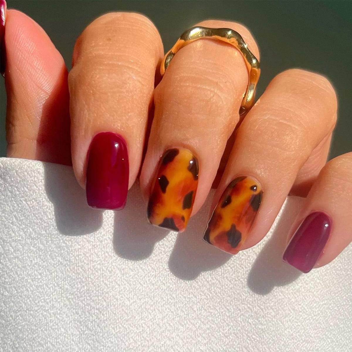 Leopard Press on Nails Medium Square Glossy Black Fake Nails