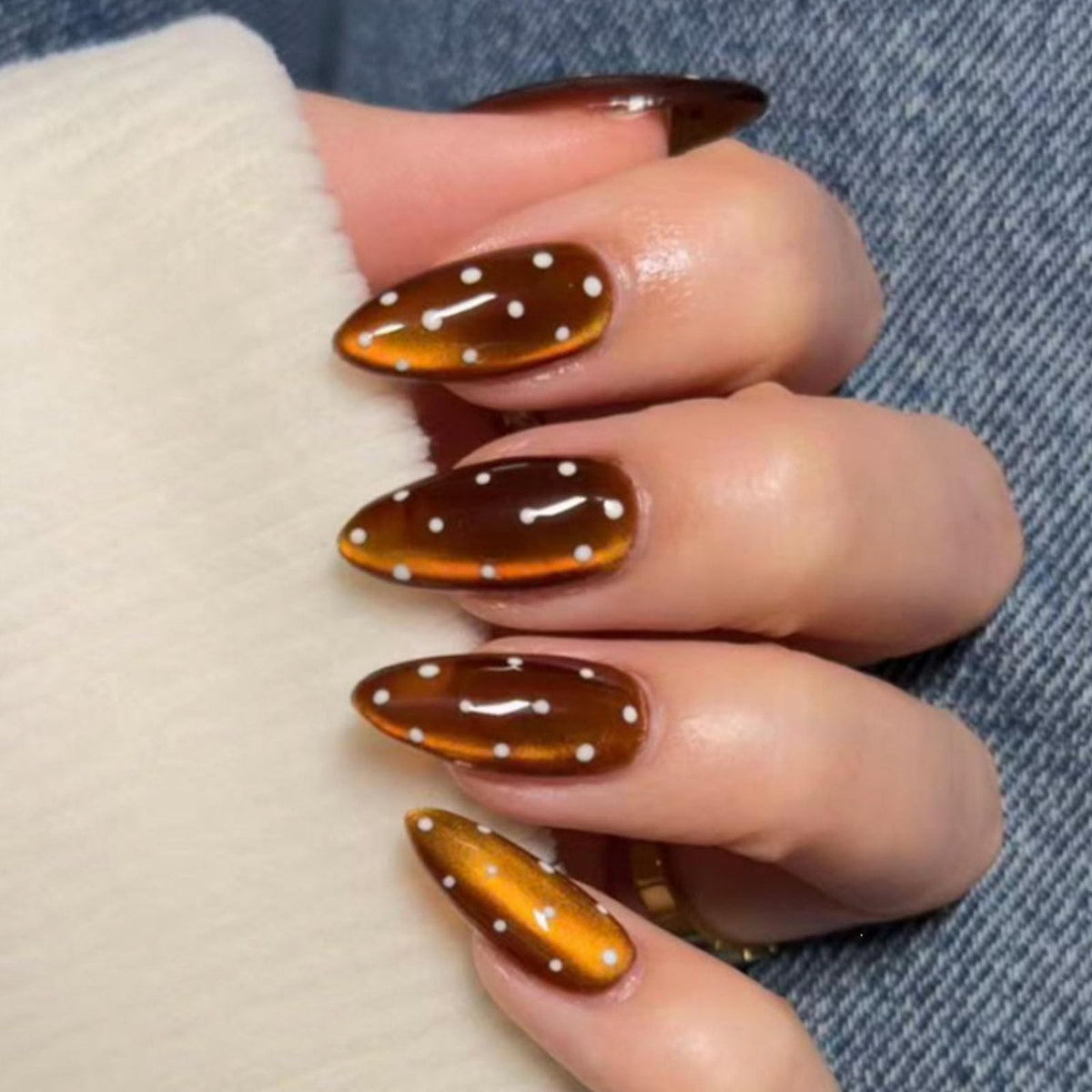French Tip Press on Nails Almond Medium Fake Nails with Cat Eye Stars Designs Nails Press ons Gold Nude Glue on Nails Natural Artificial Nails Cute Stick on Nails for Women 24Pcs