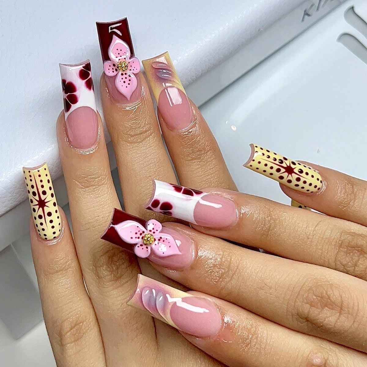 Almond Press On Nails Gold 3d Gold Glitter Ombre Design Date Night Nails For Women