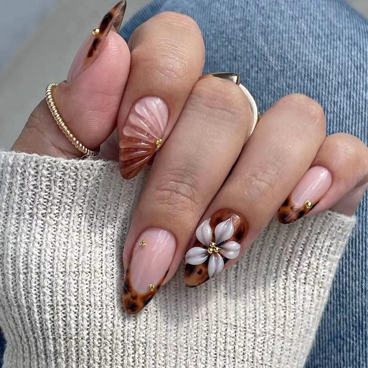 French Tip Press on Nails Almond Medium Fake Nails with Cat Eye Stars Designs Nails Press ons Gold Nude Glue on Nails Natural Artificial Nails Cute Stick on Nails for Women 24Pcs