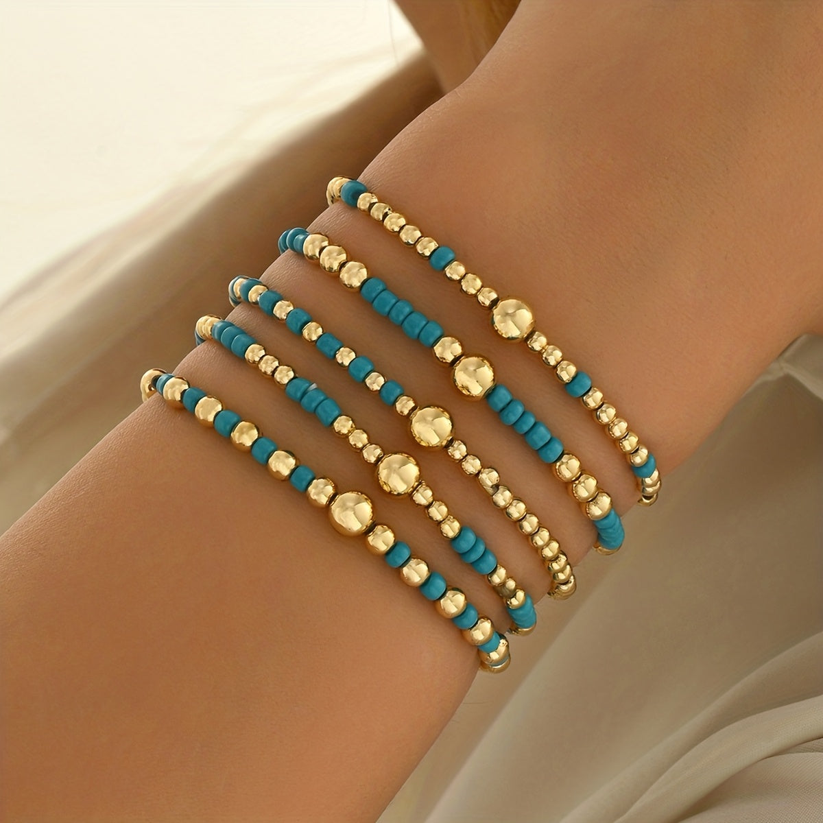 5pcs Retro Bohemian Style Versatile, Easy And Random CCB Glass Bead Elastic Layered Bracelet Set Suitable for Women'S Daily Vacation Matching