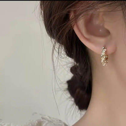 Women's Gold-Plated Alloy Stud Earrings - Lightweight Minimalist Fashionable Jewelry Accessories with Pearl-Like Bling Accents, Dainty Costume Jewelry for Everyday Elegance