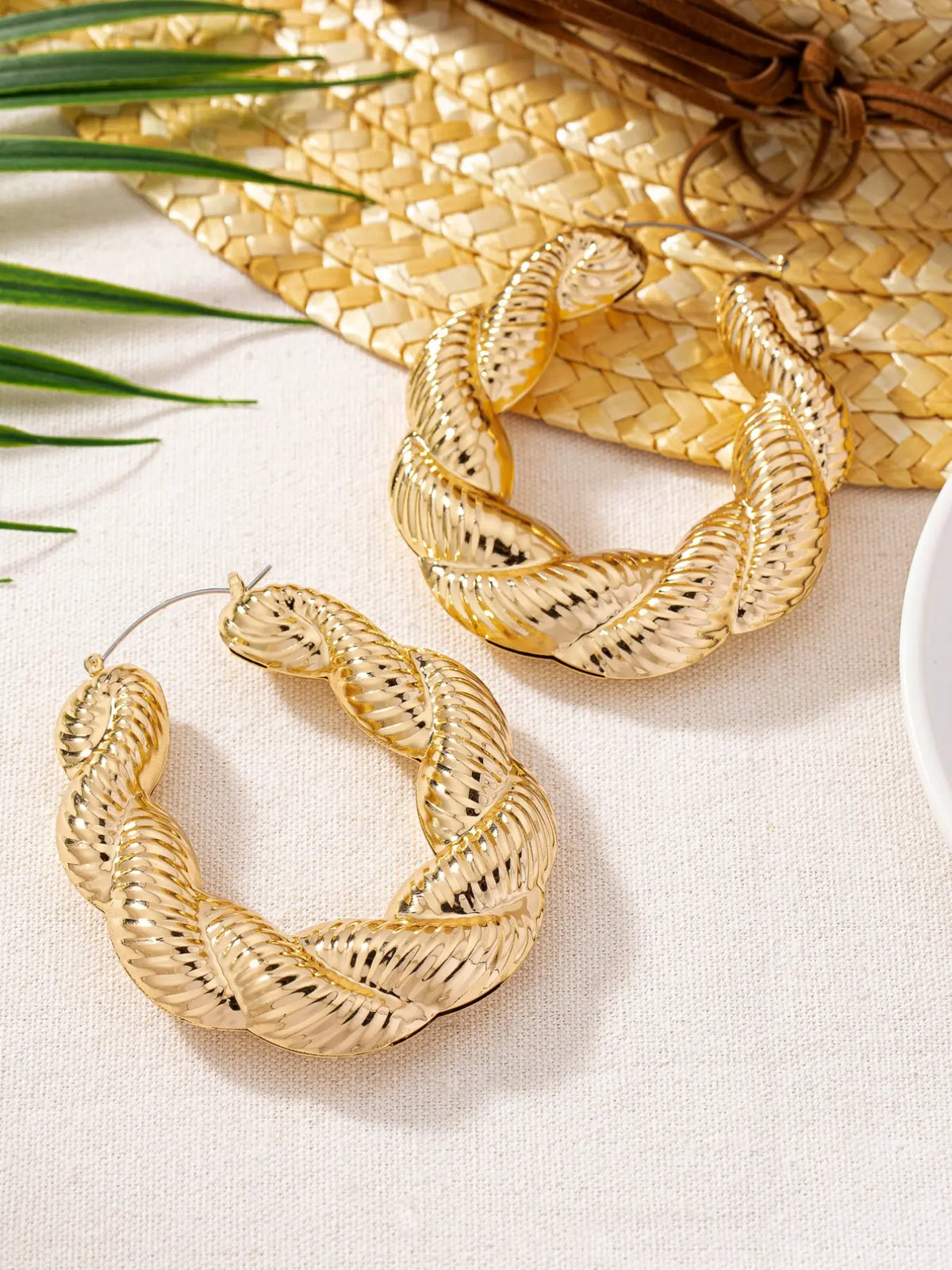 Fashion Classic Twist Rope Alloy Earrings, Fashionable Hoop Shape Earrings for Women, Perfect for Daily Wear and Holidays, Stylish and Unique Jewelry Accessories