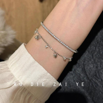Women's Dainty Gold Bangle with Heart Charm & Tassel Pendant, Minimalist Stackable Fashionable Charm Bracelet, Love Bracelet, Meaningful Gifts for Women, Elegant Accessory
