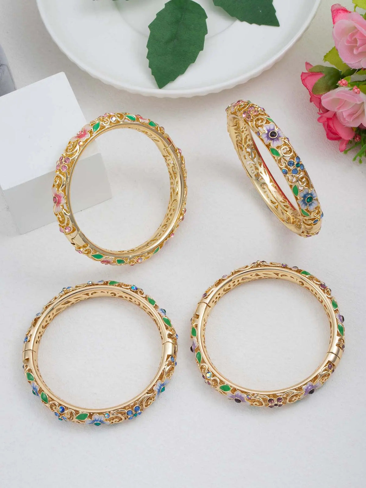 Luxury Elegant Enamel Bangle Bracelet with Artificial Zircon Inlay, Fashionable Bracelet Style, Exquisite Gift for Women & Girls, Perfect Gift for All Occasions